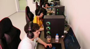 Mudanya Gençlik ve Spor Merkezi hizmete açıldı