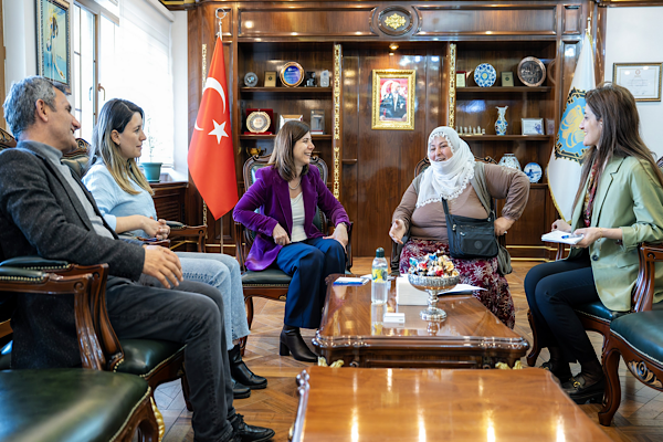 Eşbaşkan Bucak, vatandaşlarla buluştu Eşbaşkan Bucak, vatandaşlarla buluştu