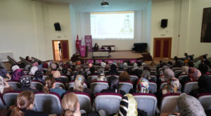 Maltepe’de kadınlara moda tasarımı eğitimi verildi