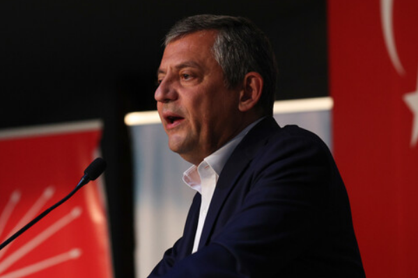 Özel’den Hüsamettin Cindoruk için taziye mesajı Özel’den Hüsamettin Cindoruk için taziye mesajı