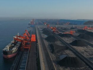 Jeopolitik riskler ve şirket bilançoları piyasaların odağında