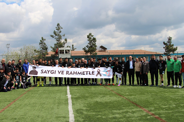 Maç sırasında hayatını kaybeden Mustafa Bebe’ye duygusal veda DEPSAŞ Enerji Ampute Futbol Maç sırasında hayatını kaybeden Mustafa Bebe’ye duygusal veda DEPSAŞ Enerji Ampute Futbol
