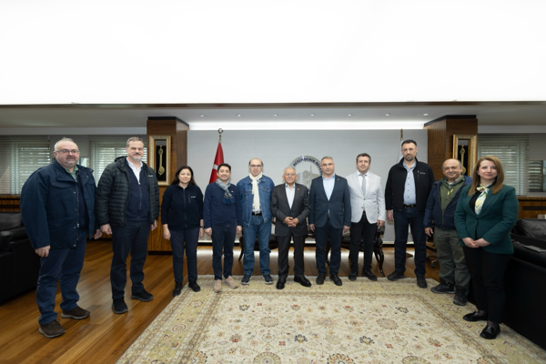 Başkan Büyükkılıç, akademisyenlerle bir araya geldi Başkan Büyükkılıç, akademisyenlerle bir araya geldi