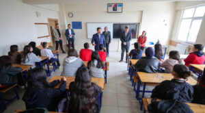 Vali Masatlı, Hatay’da eğitim kurumlarını ziyaret etti