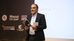 Emekli Emniyet Müdürü Aktuğ, Kepez Kitap Fuarı’nın konuğu oldu