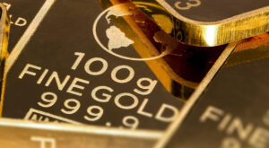 Küresel piyasalarda altın 4.700 dolar seviyesinde işlem görüyor