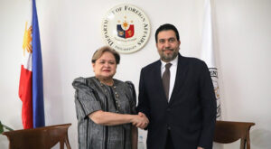 Filipinler Cumhuriyeti Dışişleri Bakanı Lazaro, Al Hamidi ile görüştü