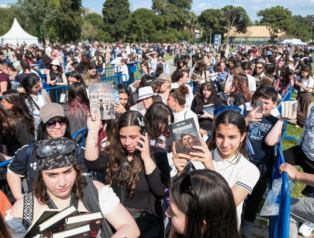 İZKİTAP 7’inci İzmir Kitap Fuarı ziyaretçilerini ağırladı