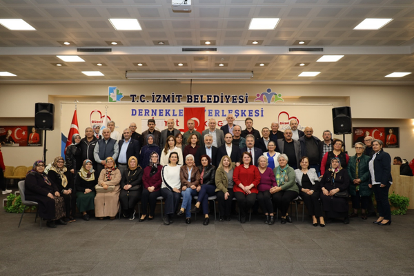 Bodur, Polis Haftası etkinliğinde emekli polislerle bir araya geldi Bodur, Polis Haftası etkinliğinde emekli polislerle bir araya geldi