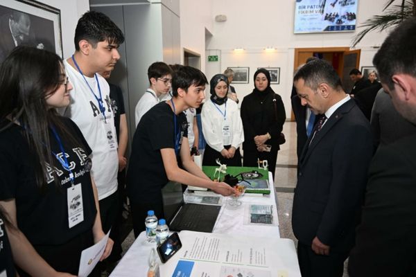 Vali Aktaş “Bir Patent Fikrim Var” ödül törenine katıldı