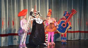 Lefkoşa Çocuk Tiyatrosu Şenliği Sesler Ülkesi ile başladı