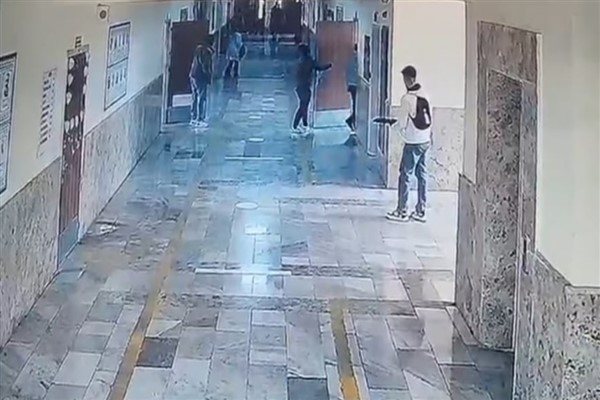 Siverek’teki okul saldırısı kameralara yansıdı Siverek’teki okul saldırısı kameralara yansıdı