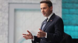 Bakan Bayraktar, Başkan Büyükkılıç ile bir araya geldi