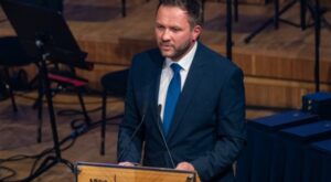 Tsahkna, Macaristan Dışişleri Bakanı adayı Orban ile telefonda görüştü