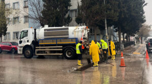 Gaziantep’te olumsuz hava şartlarına karşı ekipler teyakkuza geçti