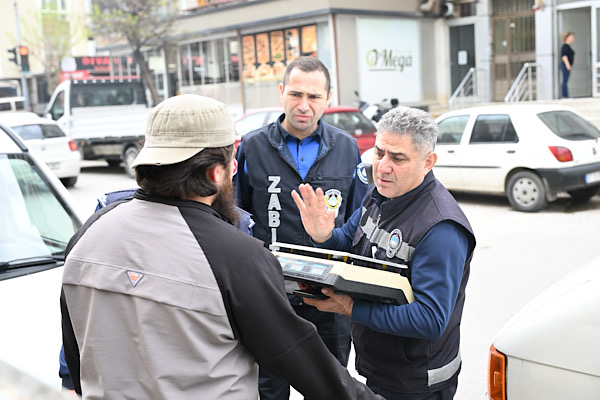 Manisa’da marketlere yönelik gıda denetimi gerçekleştirildi