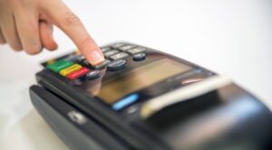 Kart harcamalarında ivme kaybı yaşanıyor