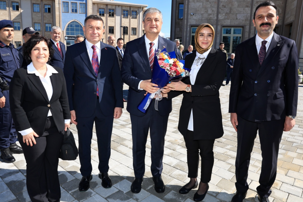 Vali Yavuz, Karaisalı’yı ziyaret etti