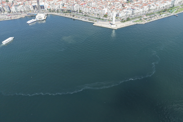 İzmir Körfezi’nde 9’uncu kez dış kaynaklı kirlilik tespit edildi