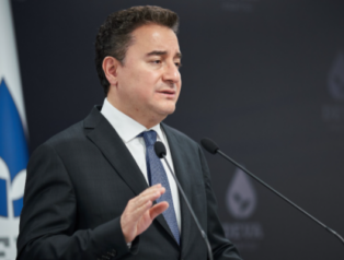 Babacan, Konya Tarım Fuarı’nda vatandaşlarla bir araya geldi Babacan, Konya Tarım Fuarı’nda vatandaşlarla bir araya geldi