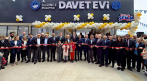 Derince’de Davet Evi ve Senin Kafen Genç hizmete açıldı