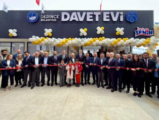 Derince’de Davet Evi ve Senin Kafen Genç hizmete açıldı