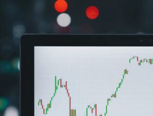 Endeks ve kontratlarda temkinli ve dalgalı seyir öne çıkıyor