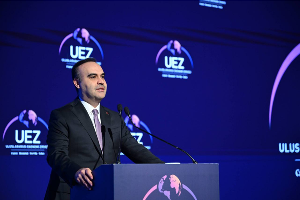 Kacır: Türkiye’mizin kalkınma yolculuğunda hep birlikte çalışmaya devam edeceğiz Kacır: Türkiye’mizin kalkınma yolculuğunda hep birlikte çalışmaya devam edeceğiz