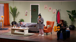 Esenyurt’ta “Sara’yı Evlendirmek” oyunu sahnelendi