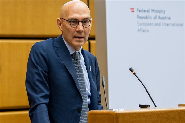 Türk: Uzay keşfi tek bir insanlığı paylaştığımızı hatırlatıyor Türk: Uzay keşfi tek bir insanlığı paylaştığımızı hatırlatıyor