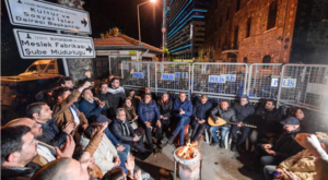 Meslek Fabrikası önünde nöbet sürüyor