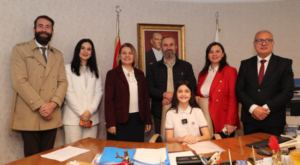 İzmit’te 23 Nisan kapsamında temsili devir teslim yapıldı