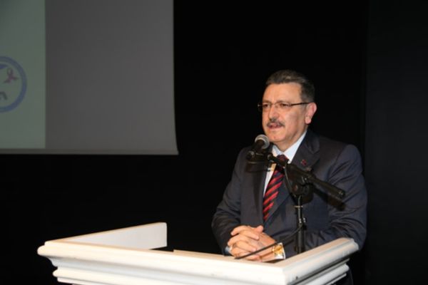 Başkan Genç: Trabzon evrensel çekiciliğe sahip bir dünya şehridir Başkan Genç: Trabzon evrensel çekiciliğe sahip bir dünya şehridir