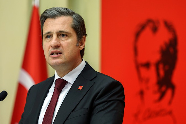 Yücel, Meslek Fabrikası’na yönelik müdahalelere tepki gösterdi Yücel, Meslek Fabrikası’na yönelik müdahalelere tepki gösterdi