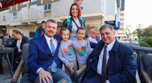 Başkan Tugay ve Başkan Duman, yol yenileme çalışmalarını yerinde inceledi