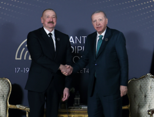 Aliyev ve Erdoğan Antalya Diplomasi Forumu’nda bir araya geldi
