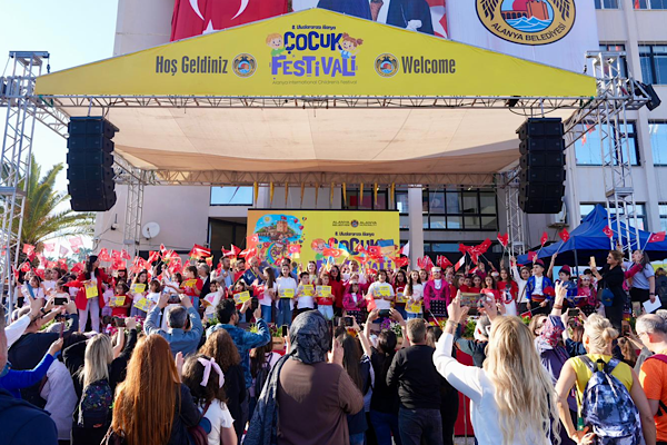 Alanya’da Çocuk Festivali başladı