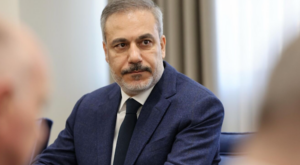 Bakan Fidan, Pakistan Başbakanı Şerif ile bir araya geldi