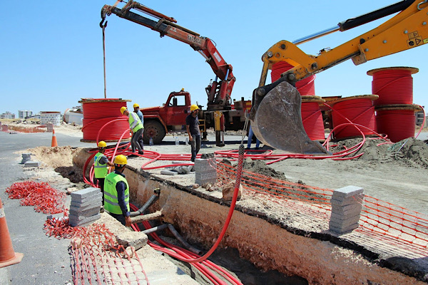 Dicle Elektrik’ten Karaköprü’ye 4,3 milyar TL’lik enerji yatırımı Dicle Elektrik’ten Karaköprü’ye 4,3 milyar TL’lik enerji yatırımı