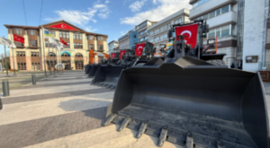 Büyükşehir, araç filosuna 5 yeni ağır iş makinesi ekledi