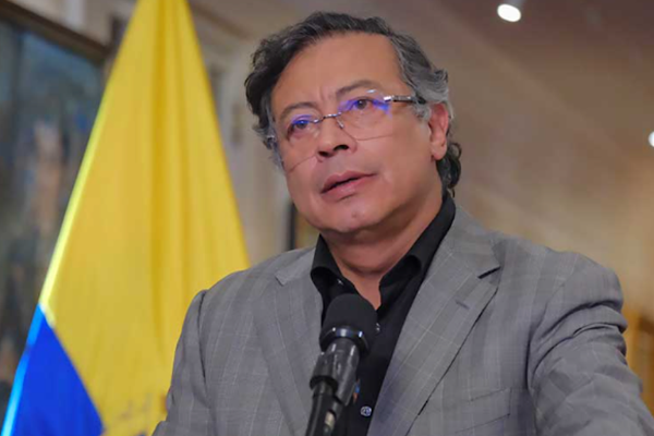 Petro ve Sanchez’ten demokrasi ve ekonomi gündemi