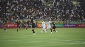 Muğlaspor, Şanlıurfaspor deplasmanında avantajı aldı