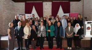 ‘Efsanelerle İpek’ sergisi Afyonkarahisar’da sanatseverlerle buluştu