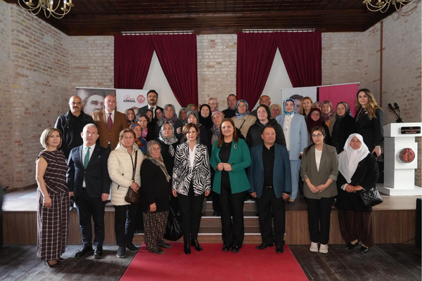 ‘Efsanelerle İpek’ sergisi Afyonkarahisar’da sanatseverlerle buluştu