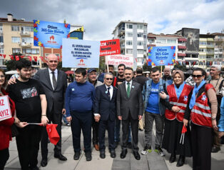 Vali Aktaş, Otizm Farkındalık Yürüyüşüne katıldı