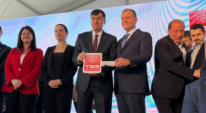 Kahveci: Kütahya Belediyesi’ne Beko Loder hibe edildi