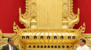 Wang Yi, Myanmar Devlet Başkanı Min Aung Hlaing ile görüştü