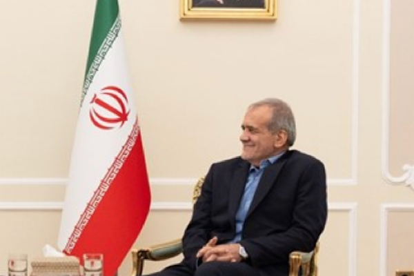 Pezeşkiyan: Hangi taraf diyaloğa ve müzakereye, hangi taraf terör eylemlerine başvuruyor