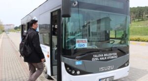 Yalova’da üniversite öğrencilerine ulaşım kolaylığı