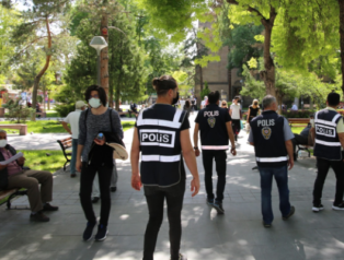 Sakarya’da aranan şahıslara yönelik operasyon düzenlendi